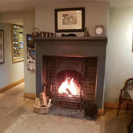 The Queens Arms *